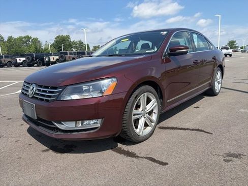 Used 2013 Volkswagen Passat TDI SE FWD image 2