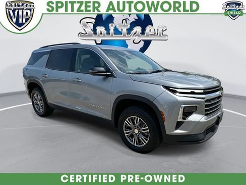 Certified 2024 Chevrolet Traverse LT AWD/4WD image 1