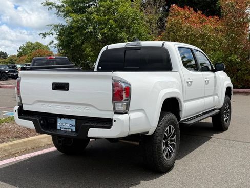 Used 2023 Toyota Tacoma TRD Sport w/ Advanced Technology Package AWD/4WD image 7