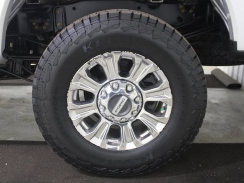 Used 2019 Ford F250 XLT w/ XLT Premium Package image 27