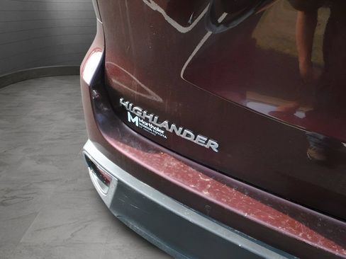 Used 2017 Toyota Highlander Limited AWD/4WD image 28