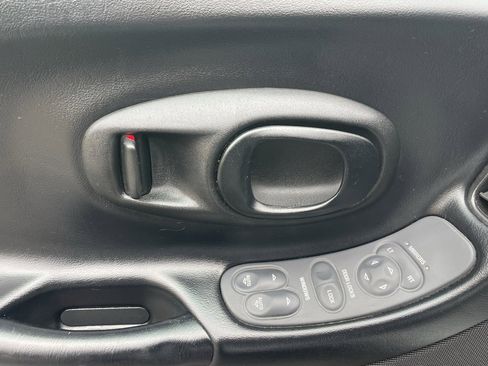 Used 1999 Chevrolet Corvette Coupe image 19