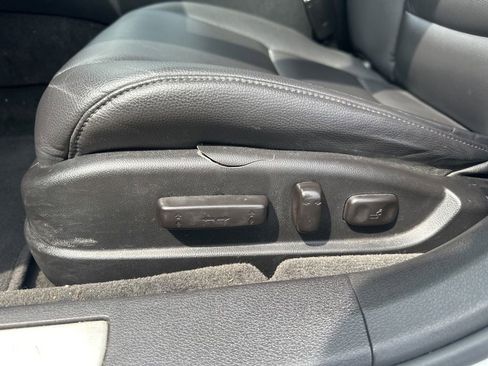 Used 2016 Acura TLX FWD image 16