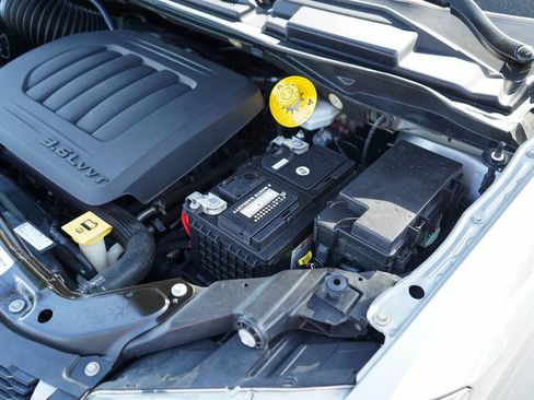 Used 2019 Dodge Grand Caravan GT FWD image 36
