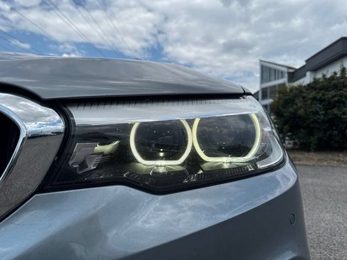 Used 2018 BMW 530e RWD image 9