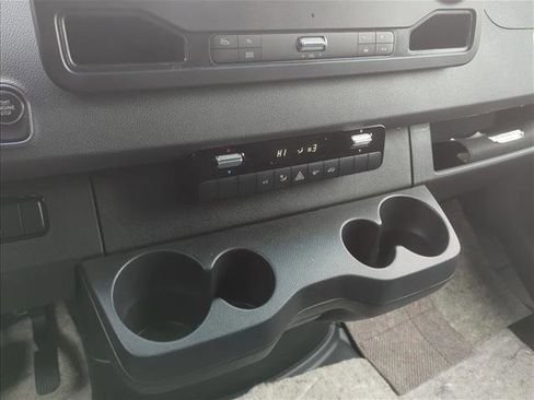 Used 2024 Mercedes-Benz Sprinter 2500 image 14