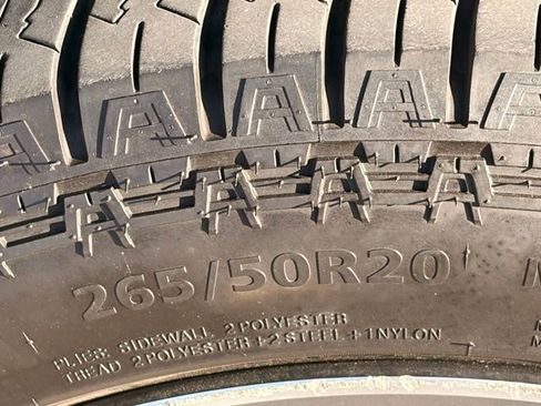 Used 2023 Jeep Grand Cherokee Summit AWD/4WD image 8