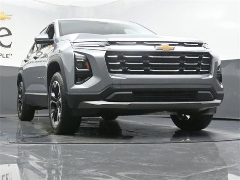 New 2026 Chevrolet Equinox LT w/ Safety and Technology Package image 3