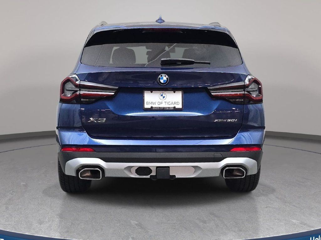 Used 2023 BMW X3 xDrive30i w/ Premium Package w/ZPA AWD/4WD image 7