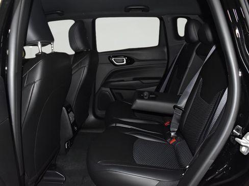 New 2026 Jeep Compass Latitude AWD/4WD image 25