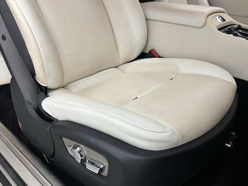 Used 2016 Rolls-Royce Wraith RWD image 57