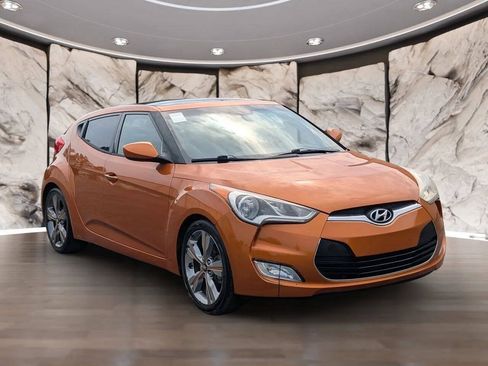 Used 2016 Hyundai Veloster w/ Option Group 03 FWD image 16