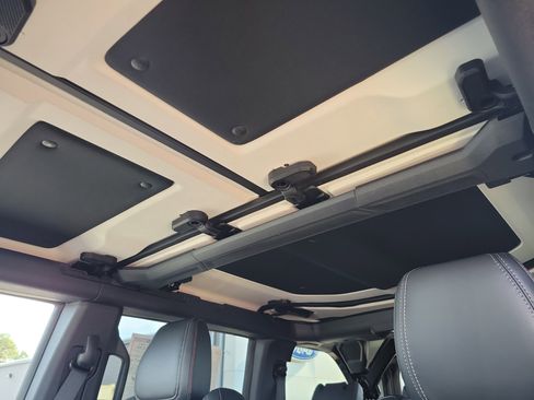 New 2025 Ford Bronco Raptor image 15