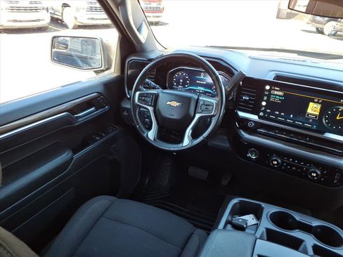 Used 2022 Chevrolet Silverado 1500 LT image 12