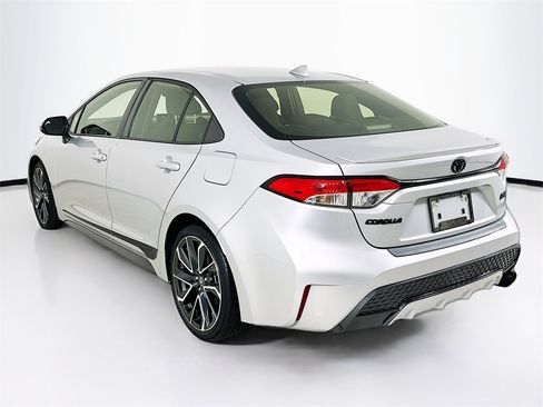 Used 2022 Toyota Corolla SE image 29
