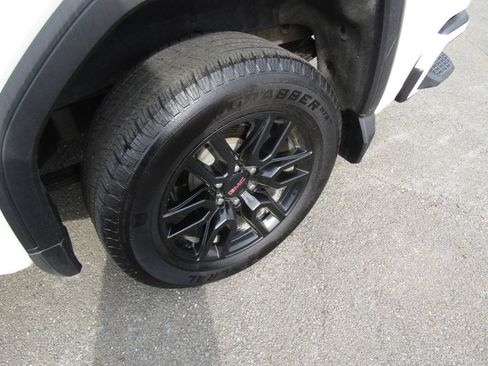 Used 2024 GMC Sierra 1500 Pro w/ Graphite Edition AWD/4WD image 30