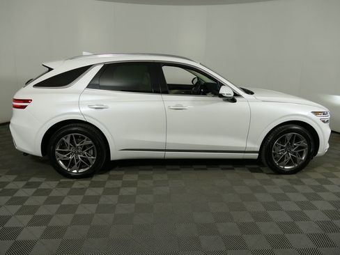 Used 2023 Genesis GV70 2.5T Select w/ Select Package image 31