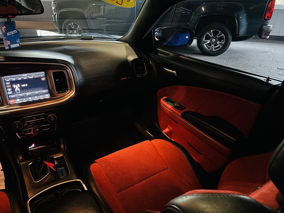 Used 2022 Dodge Charger Scat Pack RWD image 47