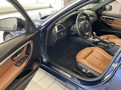 Used 2017 BMW 330i xDrive Wagon image 9