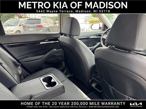 Used 2024 Kia Seltos EX AWD/4WD image 39