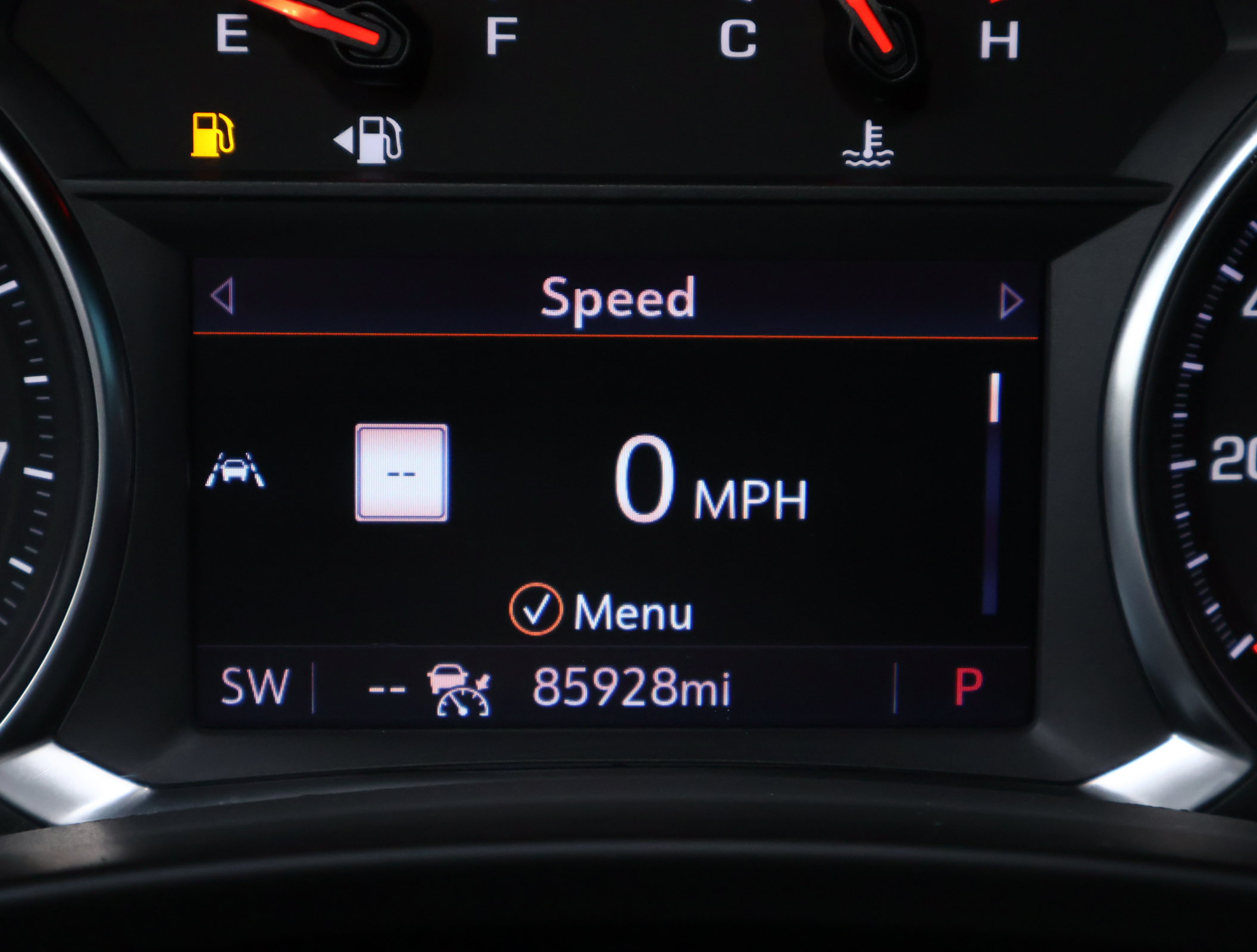 Used 2022 GMC Terrain SLT w/ Infotainment Package II FWD image 4