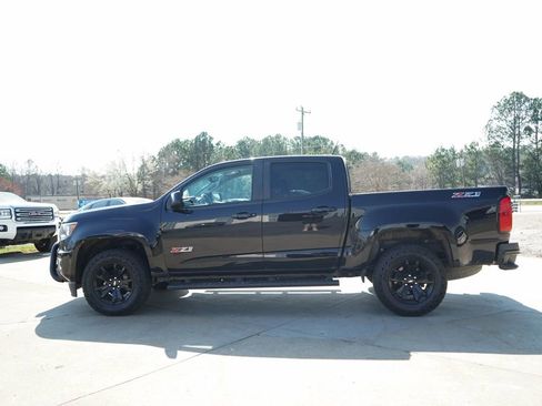 Used 2019 Chevrolet Colorado Z71 w/ Z71 Midnight Edition image 18