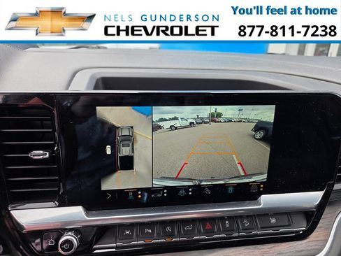 Used 2023 GMC Sierra 1500 SLT w/ SLT Premium Plus Package AWD/4WD image 13