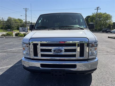 Used 2011 Ford E-350 and Econoline 350 XLT RWD image 3