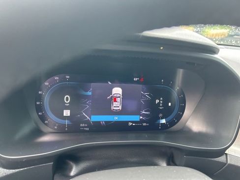 Used 2023 Volvo XC40 B5 Core AWD/4WD image 8