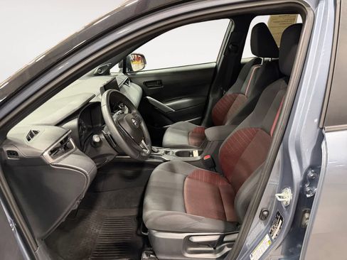 Used 2024 Toyota Corolla Cross AWD Hybrid w/ Moonroof Package image 10