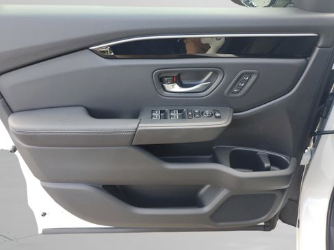 New 2025 Honda Pilot EX-L image 12