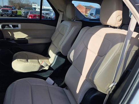 Used 2020 Ford Explorer XLT w/ Equipment Group 202A image 29