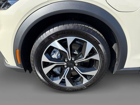 Certified 2025 Ford Mustang Mach-E Select w/ Comfort Package Lite AWD/4WD image 9