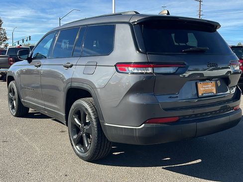 Certified 2023 Jeep Grand Cherokee L Altitude image 7