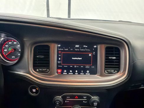 Used 2022 Dodge Charger SXT w/ Plus Group image 27