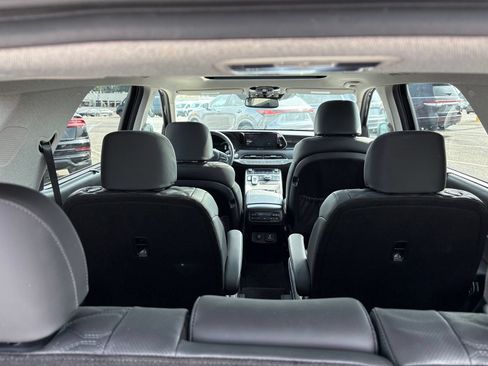 Used 2022 Hyundai Palisade Limited FWD image 7