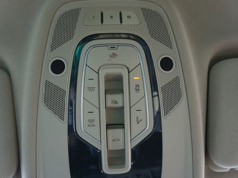 Used 2017 Audi Q7 3.0T Premium Plus image 38