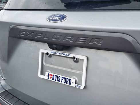 Used 2023 Ford Explorer XLT w/ Equipment Group 202A AWD/4WD image 31