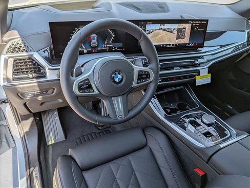 Used 2026 BMW X5 sDrive40i w/ M Sport Package RWD image 3