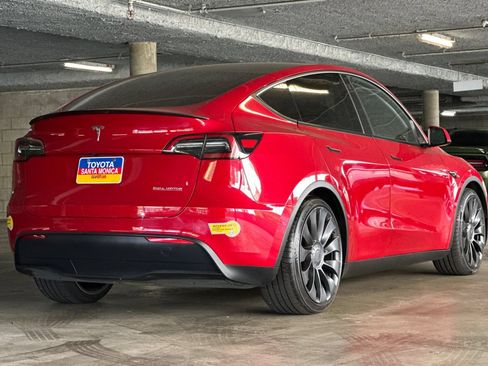 Used 2022 Tesla Model Y Performance AWD/4WD image 4