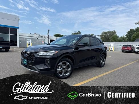 Used 2025 Ford Escape ST-Line Select AWD/4WD image 1