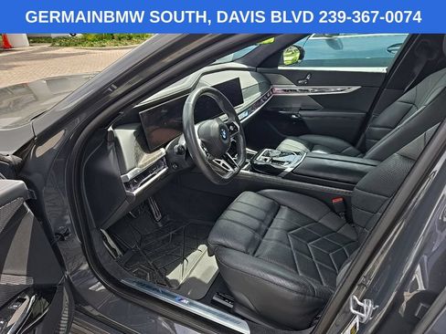 Used 2023 BMW 740i RWD image 9