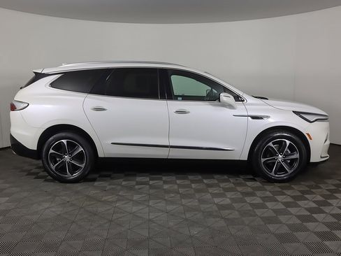 Used 2022 Buick Enclave Essence w/ Experience Buick Package image 19