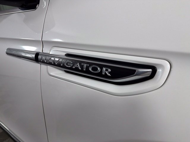 Used 2020 Lincoln Navigator L Black Label AWD/4WD image 18