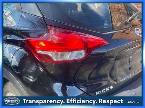 Certified 2020 Nissan Kicks S image 10