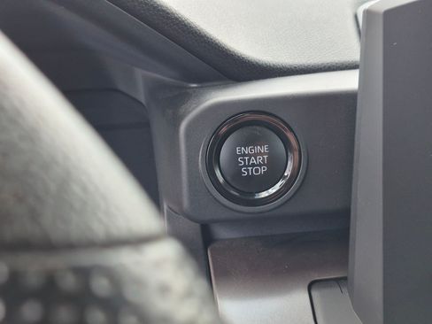 Used 2024 Toyota Tacoma SR5 AWD/4WD image 22