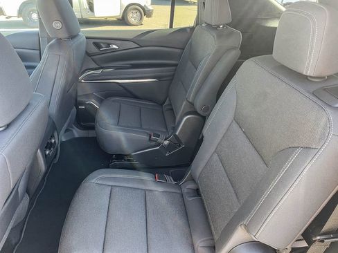 New 2026 Chevrolet Traverse LT w/ Enhanced Driving Package image 17