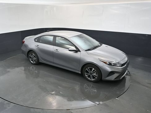 Used 2023 Kia Forte LXS w/ LXS Technology Package FWD image 33