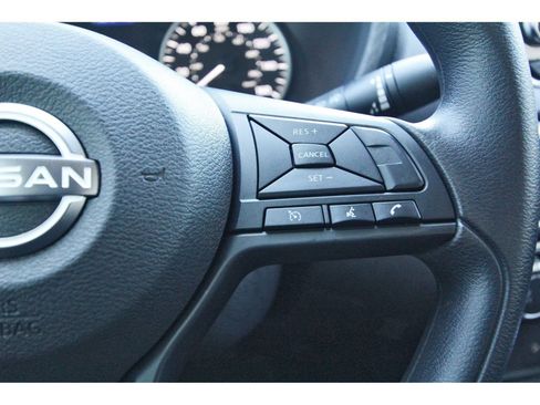 Used 2025 Nissan Sentra S image 19