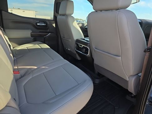 Used 2020 GMC Sierra 1500 SLT image 18